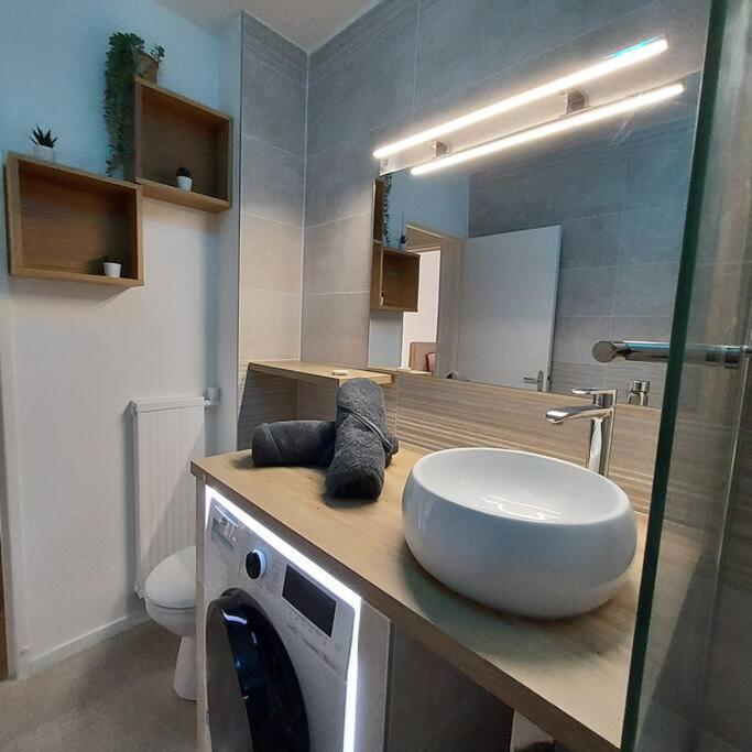 2 Lys Orleans Downtown, Free Secure Parking Apartment Exterior photo